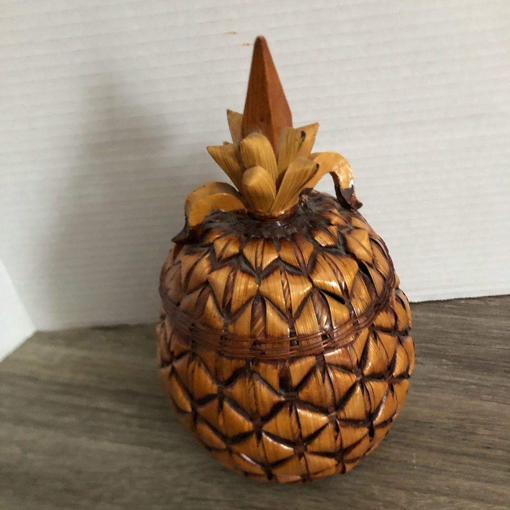 Vtg Woven Pineapple Decor - Picture 6 of 10